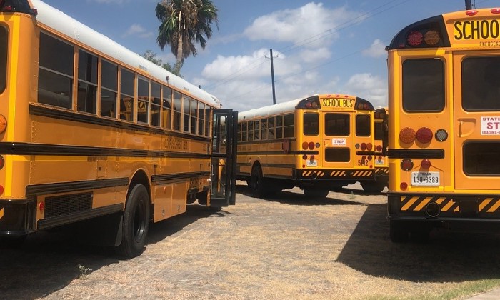 Puzzle gratuit Ramassage scolaire - USA dans la catégorie Véhicules & Transports jouable de 24 à 120 pièces.