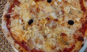 9763 | Pizza aux quatre fromages - 