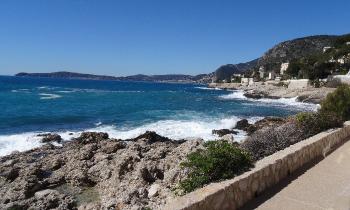 Puzzle Promdes douaniers Cap d'Ail - catégorie Paysages & Fleurs, puzzle gratuit en ligne