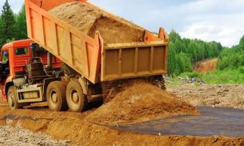 Puzzle camion dechargement - catégorie Véhicules & Transports, puzzle gratuit en ligne