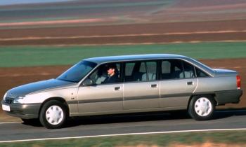 Puzzle OPEL OMÉGA LIMOUSINE - catégorie Véhicules & Transports, puzzle gratuit en ligne