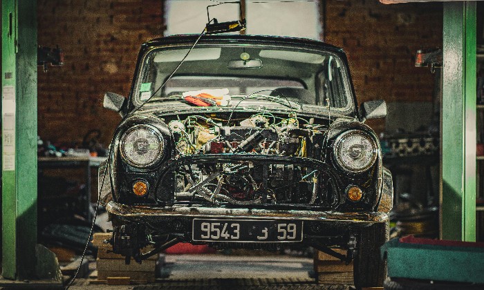 Puzzle gratuit Une mini désossée dans la catégorie Véhicules & Transports jouable de 24 à 120 pièces.