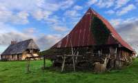 Puzzle Deux fermes en ruine