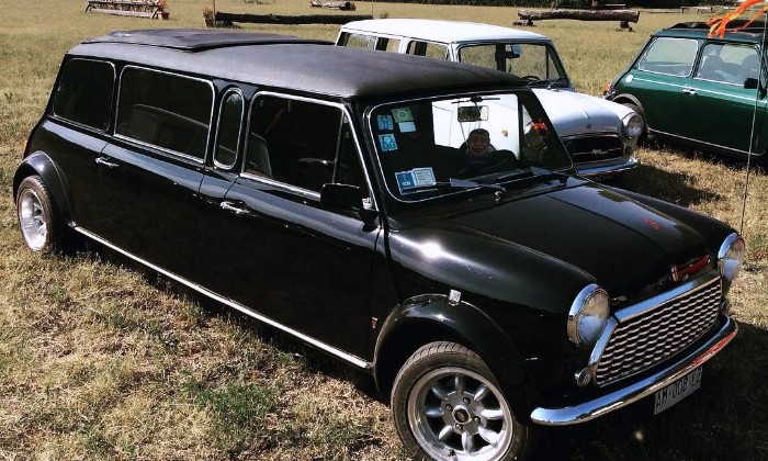 Puzzle gratuit MINI AUSTIN LIMOUSINE dans la catégorie Véhicules & Transports jouable de 24 à 120 pièces.