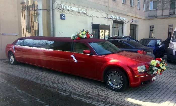 Puzzle gratuit CHRYSLER 300 LIMOUSINE dans la catégorie Véhicules & Transports jouable de 24 à 120 pièces.