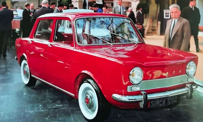 Puzzle gratuit ma première voiture dans la catégorie Véhicules & Transports jouable de 24 à 120 pièces.