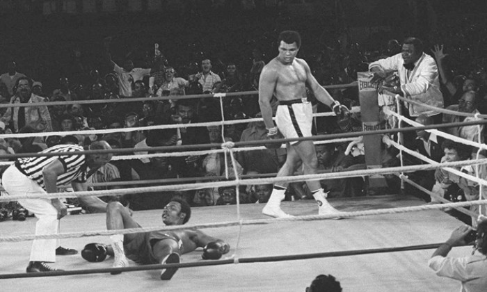 Puzzle gratuit Mohamed Ali et George Foreman dans la catégorie Sports & Loisirs jouable de 24 à 120 pièces.