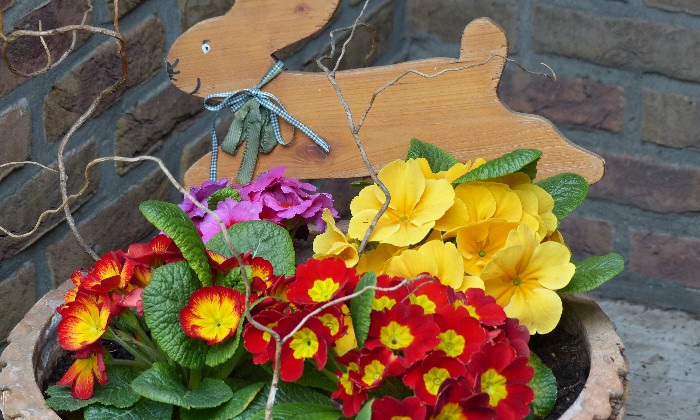 Puzzle gratuit C'est bientôt Pâques dans la catégorie Divers & Curiosités jouable de 24 à 120 pièces.