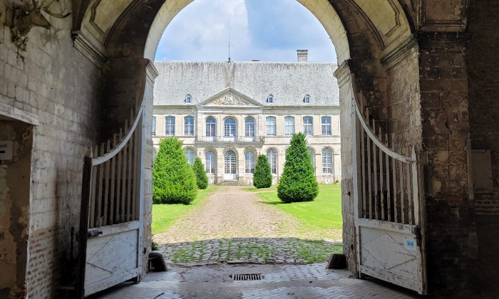 Puzzle gratuit Entrée du château dans la catégorie Villes & Monuments jouable de 24 à 120 pièces.