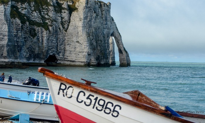 Puzzle gratuit Etretat dans la catégorie Villes & Monuments jouable de 24 à 120 pièces.