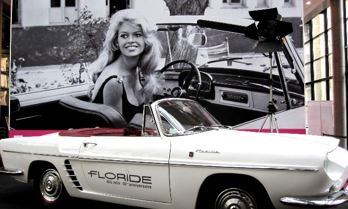 Puzzle gratuit Renault Floride et BB dans la catégorie Véhicules & Transports jouable de 24 à 120 pièces.