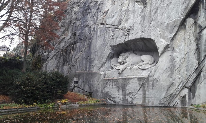 Puzzle gratuit Le lion de Lucerne dans la catégorie Tableaux & Artistique jouable de 24 à 120 pièces.