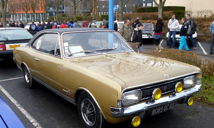 Puzzle gratuit Opel Commodore GS dans la catégorie Véhicules & Transports jouable de 24 à 120 pièces.