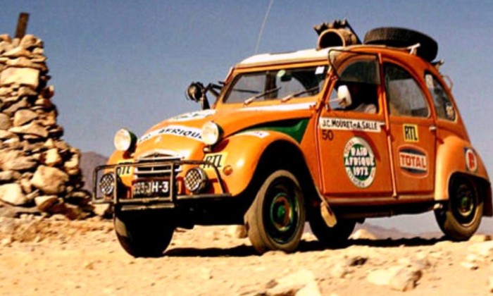 Puzzle gratuit SAFARI CITROEN 2CV dans la catégorie Véhicules & Transports jouable de 24 à 120 pièces.