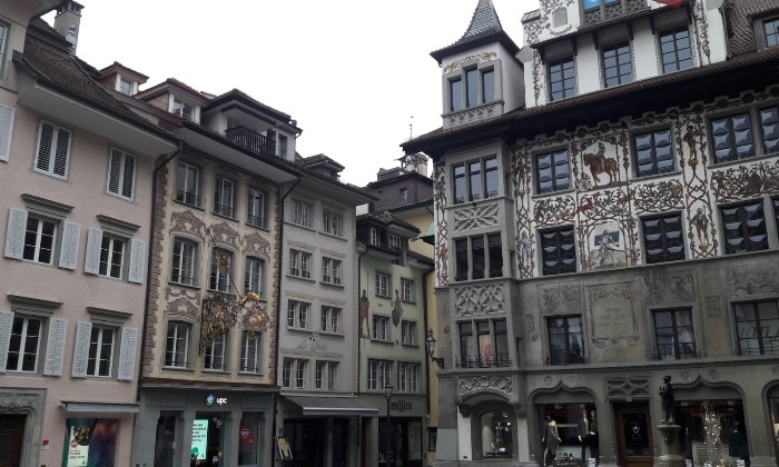 Puzzle gratuit Dornach House Lucerne dans la catégorie Villes & Monuments jouable de 24 à 120 pièces.