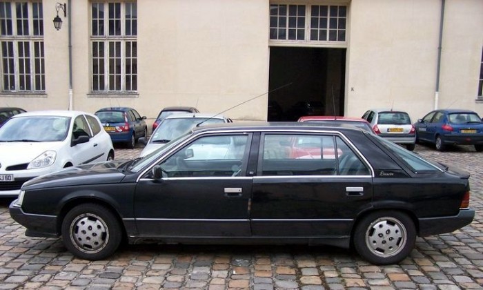 Puzzle R25 BACARA LIMOUSINE HEULIEZ dans la catégorie Véhicules & Transports R25 BACARA LIMOUSINE HEULIEZ