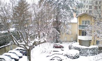 15236 | VALENCE HIVER 2010 - Le 4 janvier 2010, la neige fait disparaître les voitures