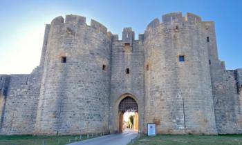 Puzzle Remparts Aigues-Mortes - catégorie Villes & Monuments, puzzle gratuit en ligne