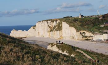 Puzzle les falaises d'Etretat - catégorie Paysages & Fleurs, puzzle gratuit en ligne