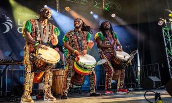 Puzzle Vibrante Afrique - catégorie Chanteuses & Chanteurs, puzzle gratuit en ligne